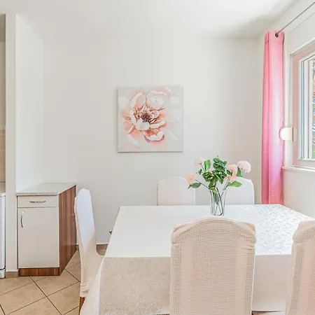 Apartment Indigo