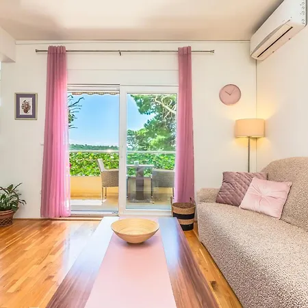 Indigo Apartment